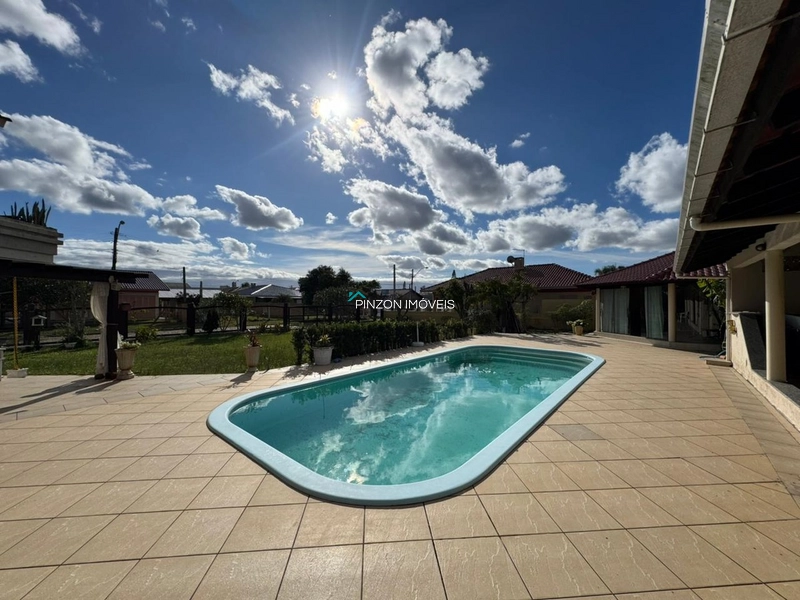 EXCELENTE SOBRADO COM PISCINA A 350M DA PRAIA: 4ª foto da galeria de imagens do imóvel