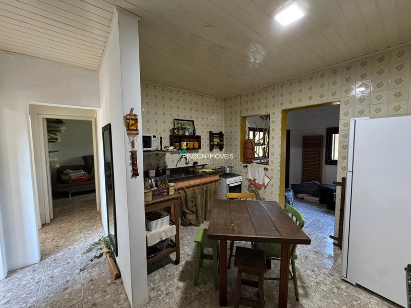 CASA A 300 METROS DA PRAIA: 12ª foto da galeria de imagens do imóvel