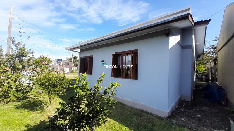 Casa de Esquina a Apenas 200 Metros do Mar no Lado Norte de Arroio do: 2ª foto da galeria de imagens do imóvel