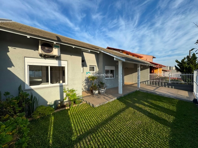 CASA A 50 METROS DA PRAIA: 2ª foto da galeria de imagens do imóvel