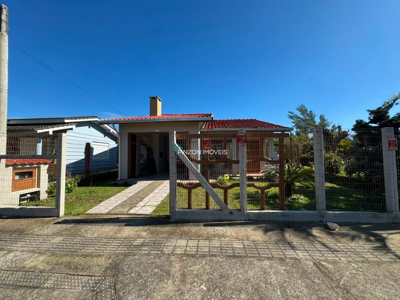 Belíssima casa em avenida: 1ª foto da galeria de imagens do imóvel