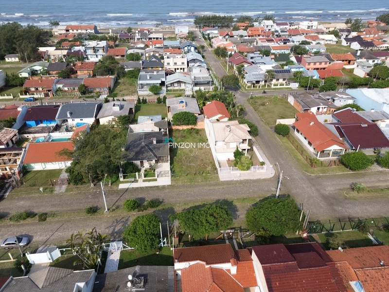Terreno localizado a 200m da praia.: 9ª foto da galeria de imagens do imóvel