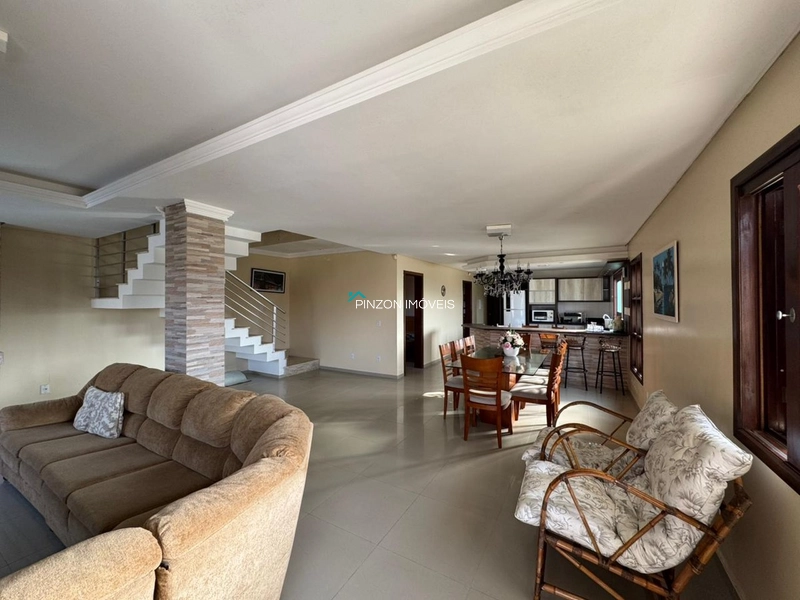 Sobrado a 200m da praia.: 25ª foto da galeria de imagens do imóvel