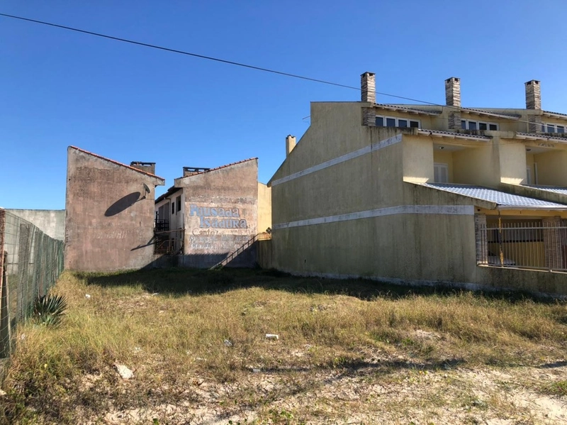 Terreno na Av. Beira Mar: 1ª foto da galeria de imagens do imóvel