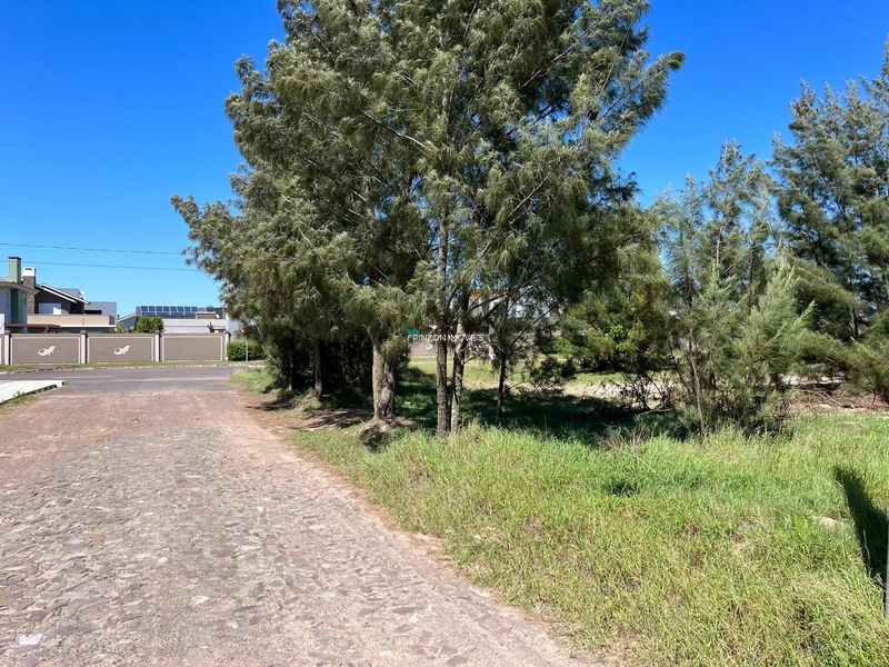 Terreno 400m da praia em excelente localização.: 1ª foto da galeria de imagens do imóvel