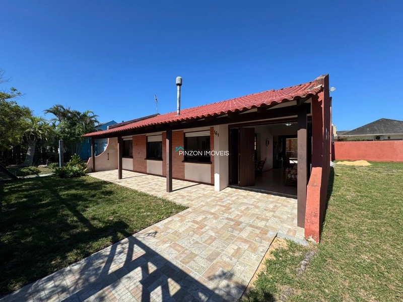 Propriedade a 150m da praia.: 3ª foto da galeria de imagens do imóvel