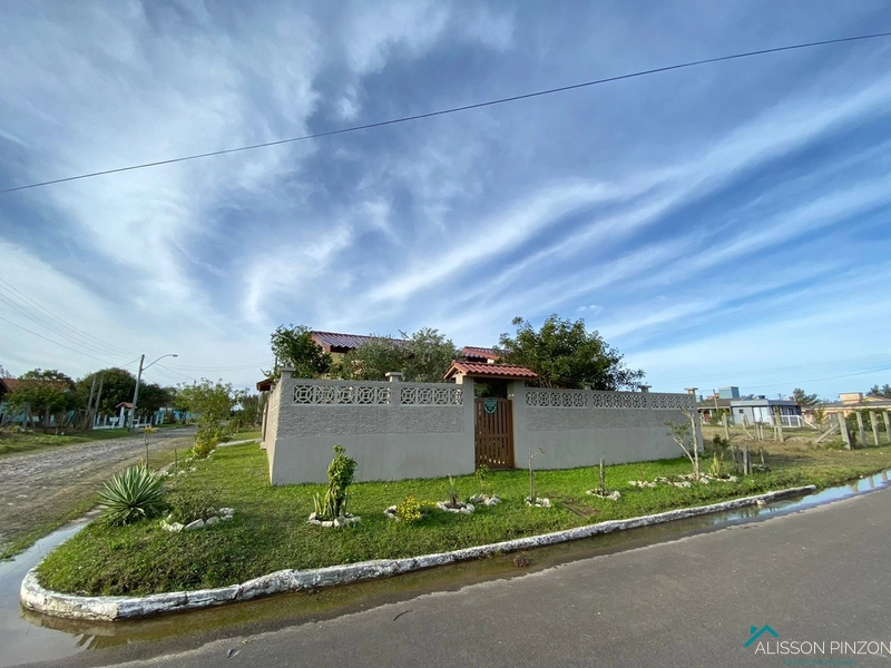 Casa na Av. Brasil em Mariápolis: 2ª foto da galeria de imagens do imóvel