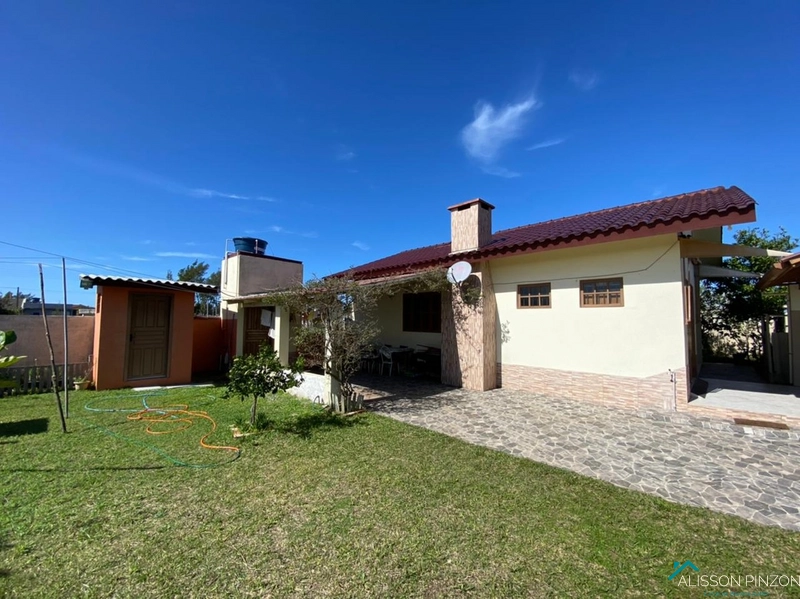 Casa na Av. Brasil em Mariápolis: 3ª foto da galeria de imagens do imóvel