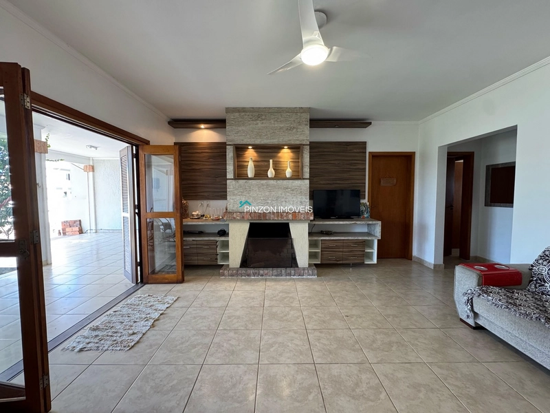 CASA A 150 METROS DA PRAIA: 13ª foto da galeria de imagens do imóvel