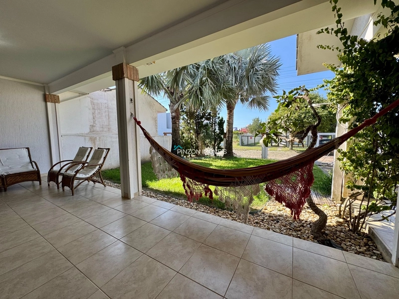 CASA A 150 METROS DA PRAIA: 6ª foto da galeria de imagens do imóvel