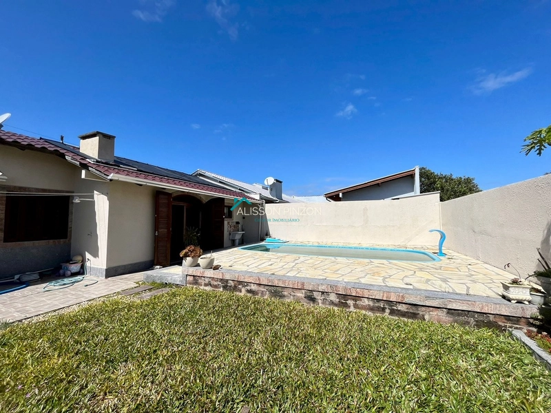 CASA COM PISCINA: 14ª foto da galeria de imagens do imóvel
