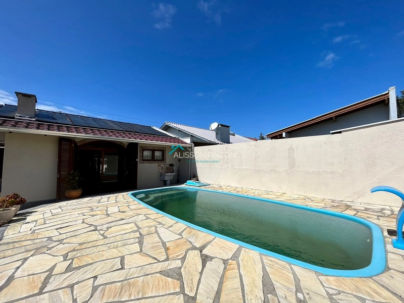 CASA COM PISCINA: 15ª foto da galeria de imagens do imóvel