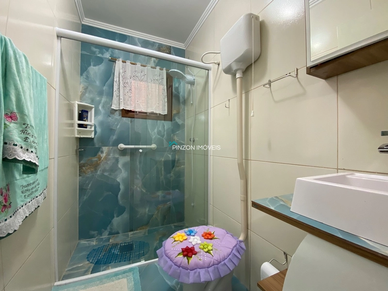 CASA COM PISCINA: 21ª foto da galeria de imagens do imóvel