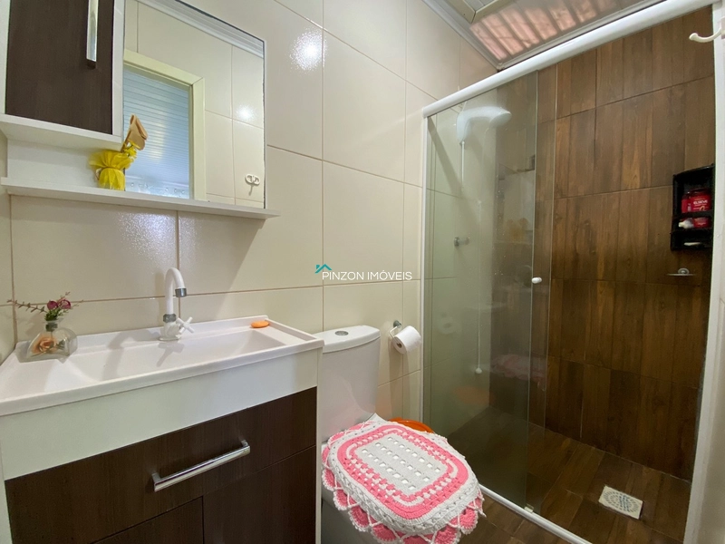 CASA COM PISCINA: 18ª foto da galeria de imagens do imóvel