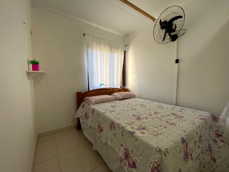 CASA COM PISCINA: 20ª foto da galeria de imagens do imóvel