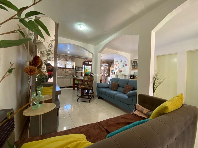 CASA COM PISCINA: 7ª foto da galeria de imagens do imóvel