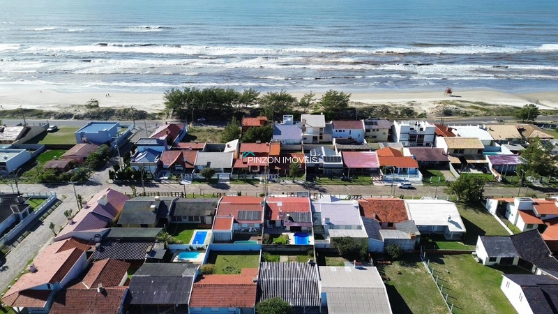 CASA COM PISCINA: 6ª foto da galeria de imagens do imóvel