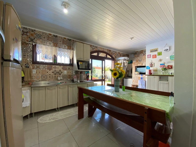 CASA COM PISCINA: 11ª foto da galeria de imagens do imóvel