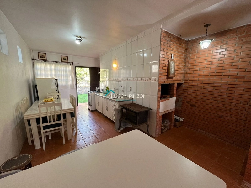 CASA A 350M DA PRAIA EM ATLÂNTIDA SUL: 9ª foto da galeria de imagens do imóvel