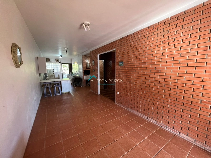 CASA A 350M DA PRAIA EM ATLÂNTIDA SUL: 10ª foto da galeria de imagens do imóvel