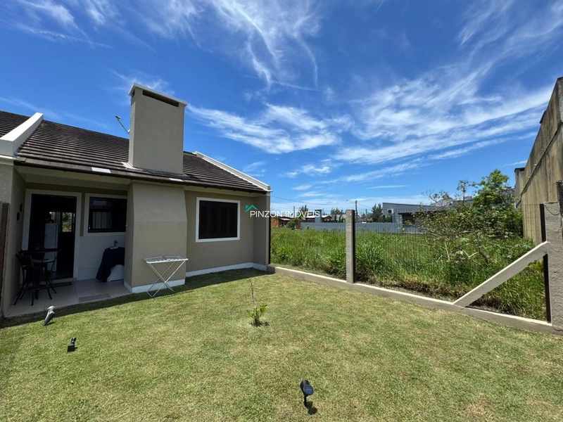 CASA GEMINADA EM ATLÂNTIDA SUL: 22ª foto da galeria de imagens do imóvel