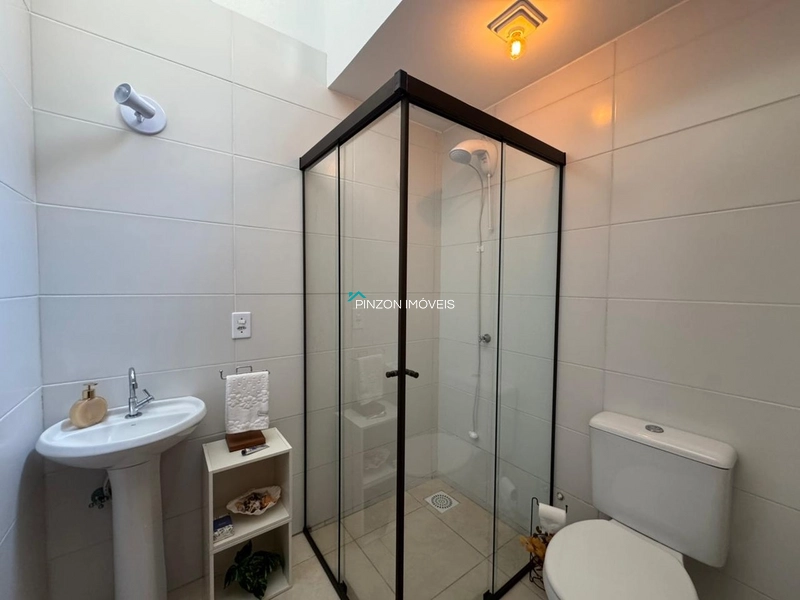 CASA GEMINADA EM ATLÂNTIDA SUL: 8ª foto da galeria de imagens do imóvel