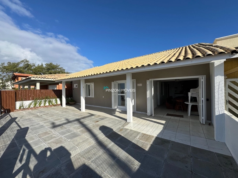 CASA NA BEIRA MAR DE ATLÂNTIDA SUL: 3ª foto da galeria de imagens do imóvel