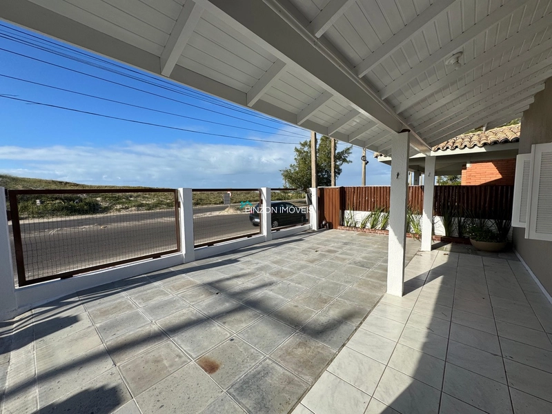 CASA NA BEIRA MAR DE ATLÂNTIDA SUL: 4ª foto da galeria de imagens do imóvel