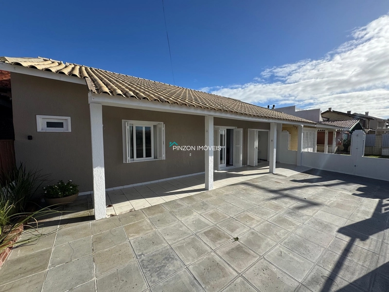 CASA NA BEIRA MAR DE ATLÂNTIDA SUL: 2ª foto da galeria de imagens do imóvel