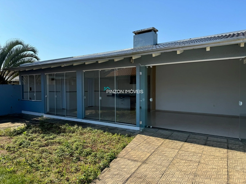 CASA COM PISCINA EM XANGRI-LÁ: 9ª foto da galeria de imagens do imóvel