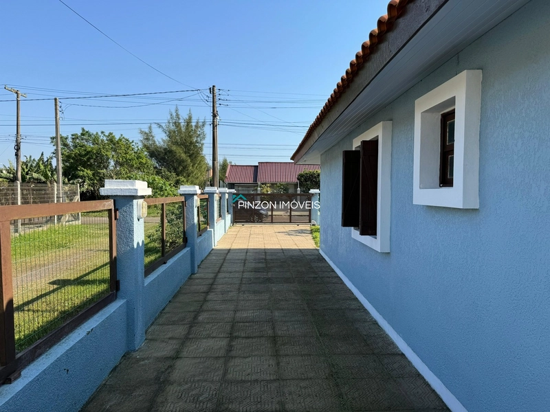 CASA COM PISCINA EM XANGRI-LÁ: 11ª foto da galeria de imagens do imóvel