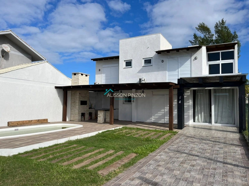Casa em excelente localização.: 1ª foto da galeria de imagens do imóvel