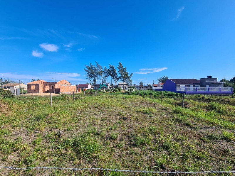 Terreno em Atlântida Sul.: 1ª foto da galeria de imagens do imóvel