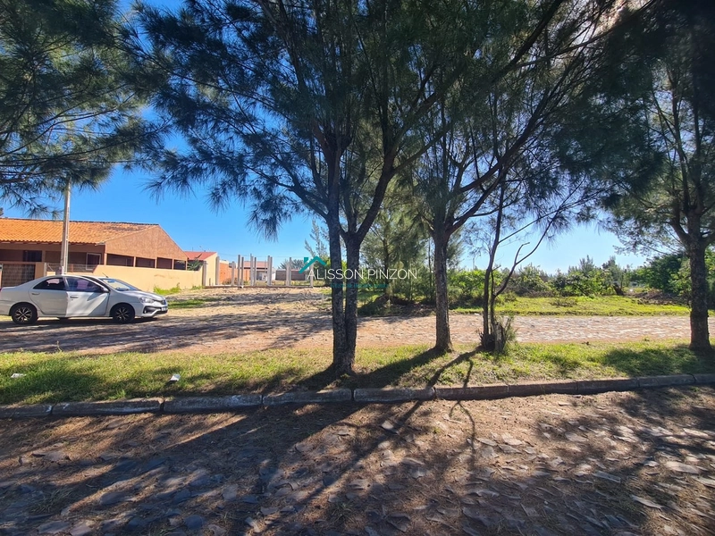 Terreno na Avenida Paraguassu em Atlântida Sul: 5ª foto da galeria de imagens do imóvel