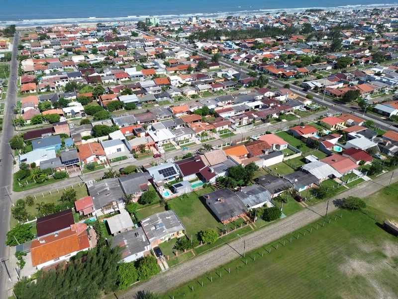 Terreno no Centro de Atlântida Sul.: 2ª foto da galeria de imagens do imóvel