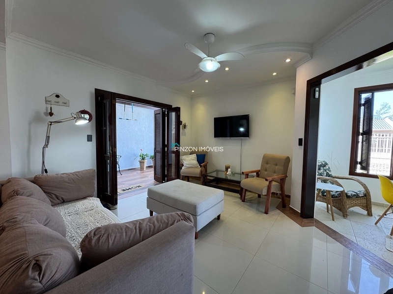 CASA COM PISCINA PRÓXIMA DA PRAIA: 6ª foto da galeria de imagens do imóvel