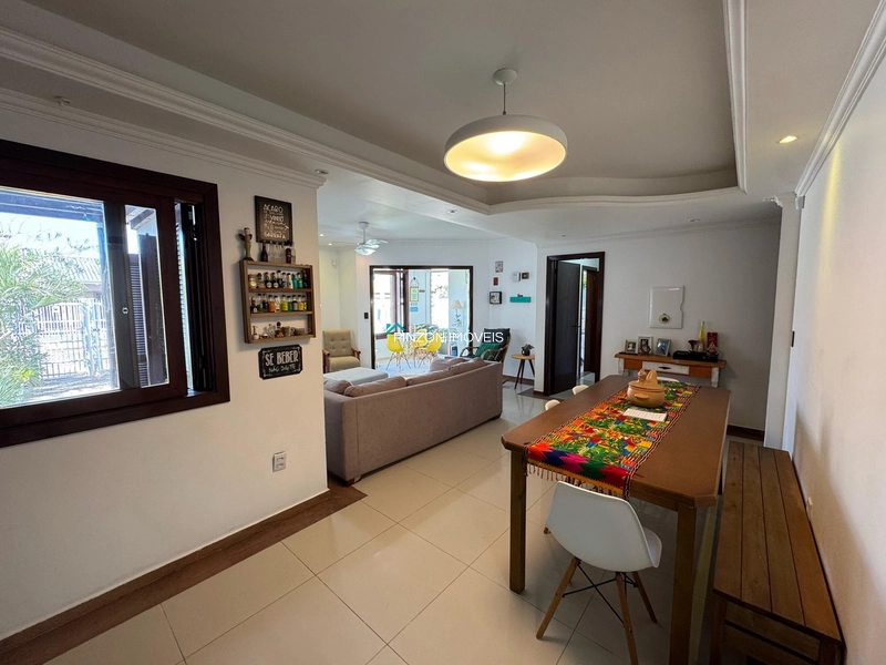 CASA COM PISCINA PRÓXIMA DA PRAIA: 10ª foto da galeria de imagens do imóvel