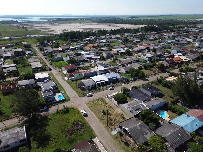 Excelente terreno de esquina em Atlântida Sul.: 3ª foto da galeria de imagens do imóvel