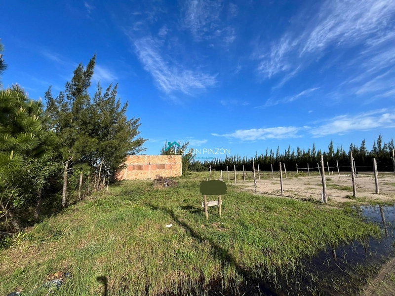 Terreno próximo ao condomínio Atlântico Vilas Clube.: 1ª foto da galeria de imagens do imóvel