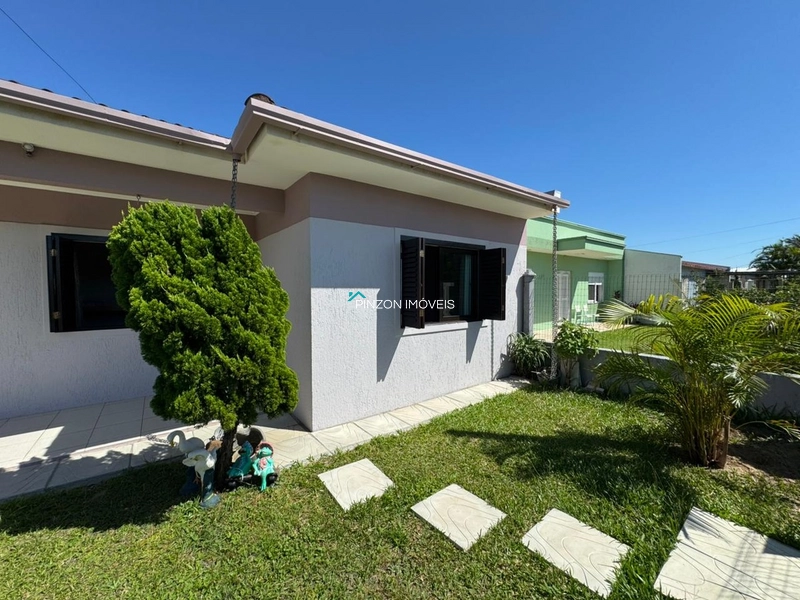 Casa a 350m da praia.: 3ª foto da galeria de imagens do imóvel