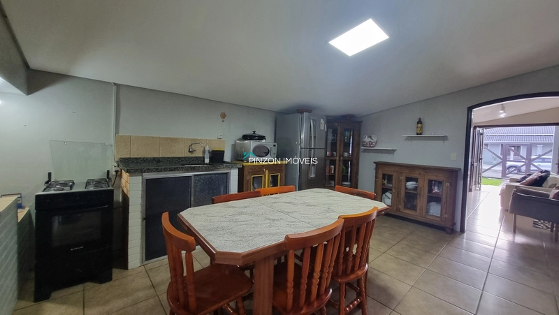 CASA COM PISCINA EM ATLÂNTIDA SUL: 18ª foto da galeria de imagens do imóvel