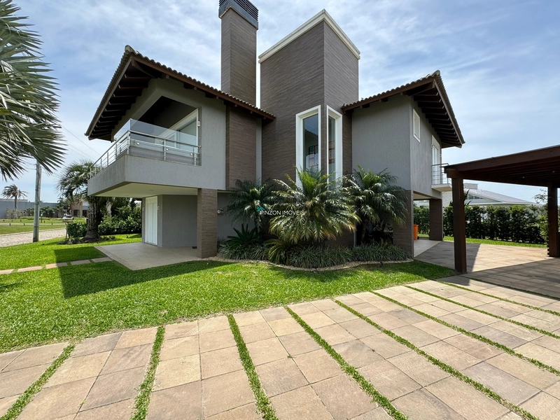Casa de frente para Lagoa.: 1ª foto da galeria de imagens do imóvel