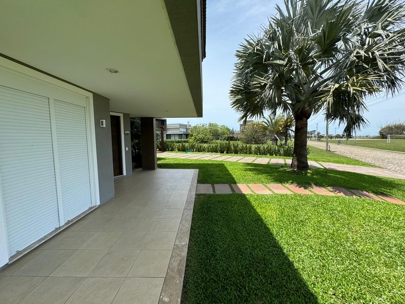 Casa de frente para Lagoa.: 3ª foto da galeria de imagens do imóvel