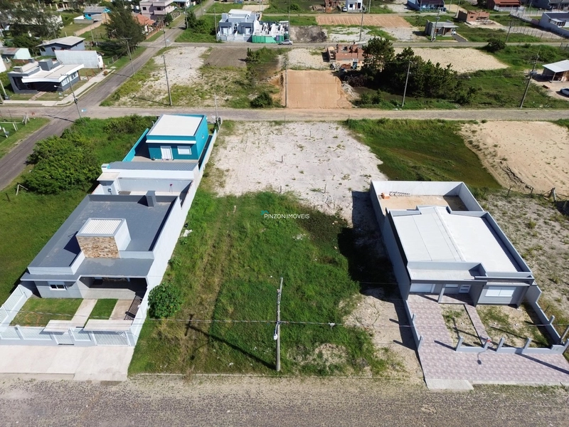 Terreno a 650m da praia em ótima localização.: 6ª foto da galeria de imagens do imóvel