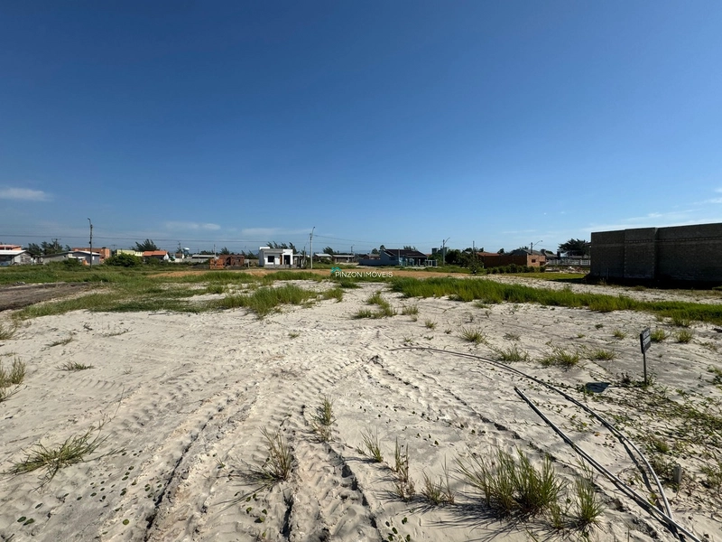 Terrenos com 600m² de área total.: 2ª foto da galeria de imagens do imóvel