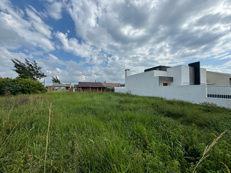 Terreno a 100m do centro de Atlântida Sul.: 1ª foto da galeria de imagens do imóvel