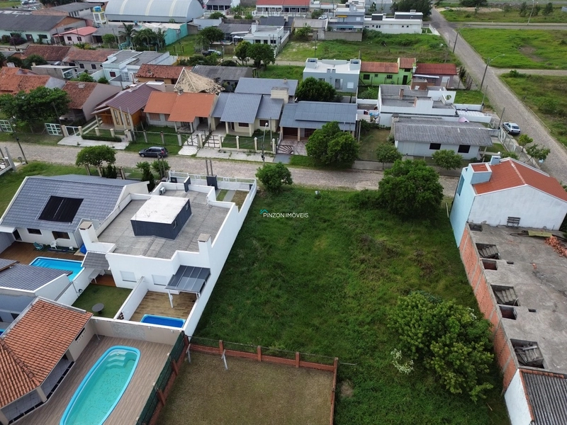 Terreno a 100m do centro de Atlântida Sul.: 3ª foto da galeria de imagens do imóvel