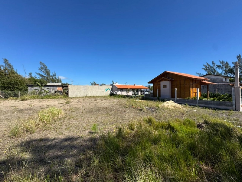 Terreno pronto para construir.