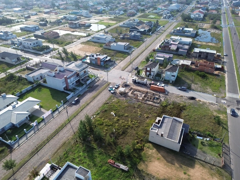 Terreno em região de moradores.: 2ª foto da galeria de imagens do imóvel