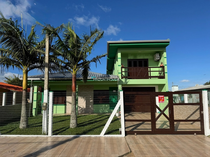 Sobrado em ótima localização com 02 terrenos.: 1ª foto da galeria de imagens do imóvel